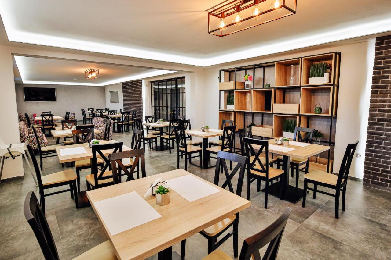 Targowa37 Uniejow住宿加早餐旅馆 外观 照片